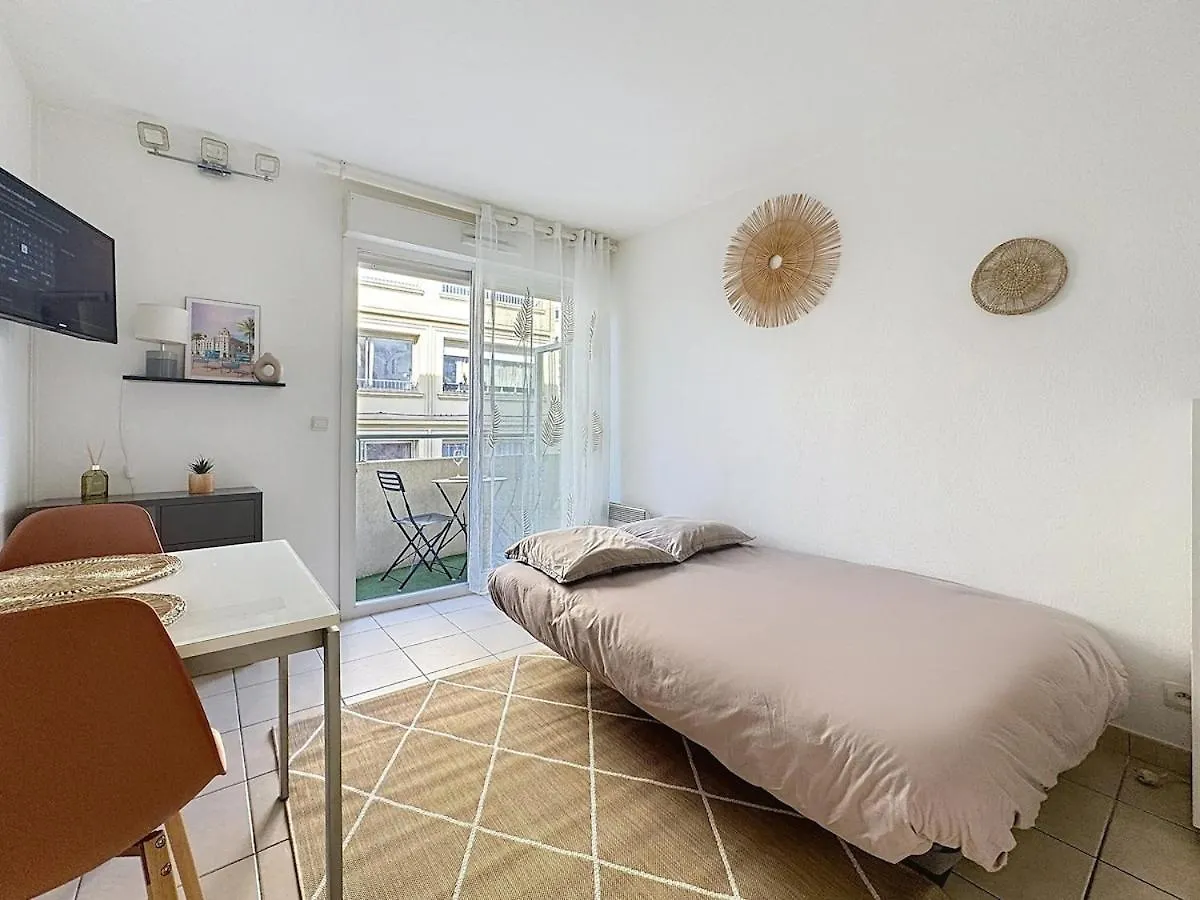 Διαμέρισμα Studio Calme Avec Balcon Proche Du Port De Νίκαια